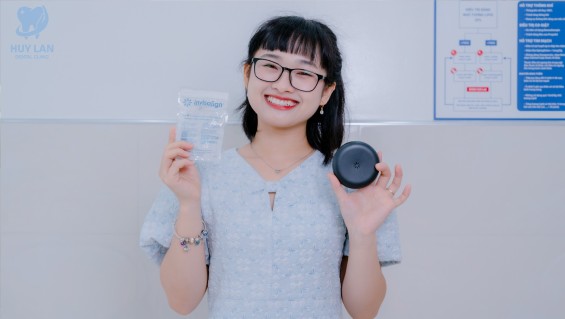 Niềng răng trong suốt 